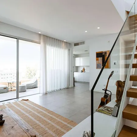 Palm 3 Bdr Terraced House With Jacuzzi 푸엔히롤라