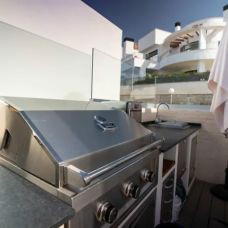 Palm 3 Bdr Terraced House With Jacuzzi 펜션 *
