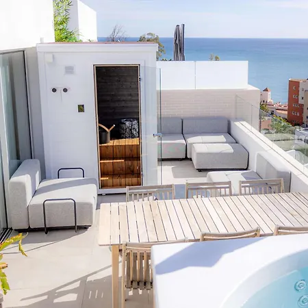 Palm 3 Bdr Terraced House With Jacuzzi 푸엔히롤라