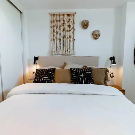 Palm 3 Bdr Terraced House With Jacuzzi بيت للعطل